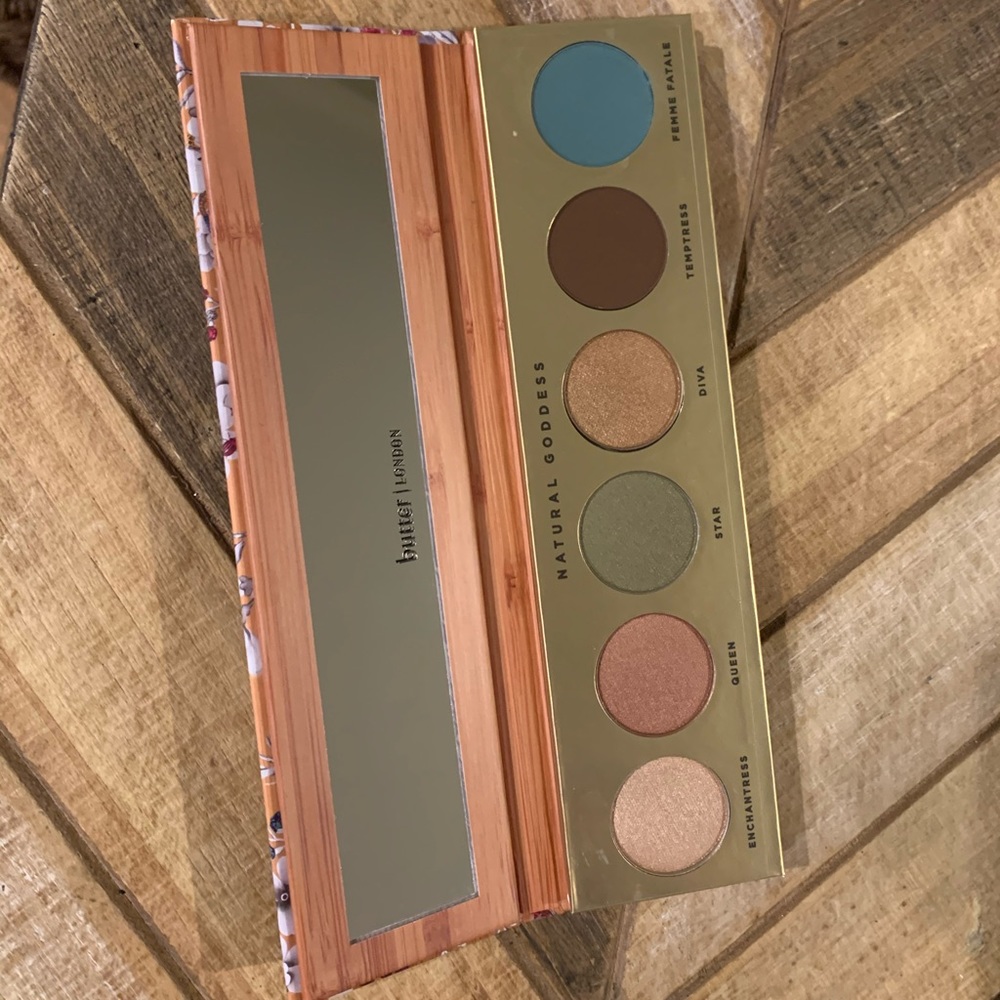 New Butter eyeshadow palette 🌟6 colors
